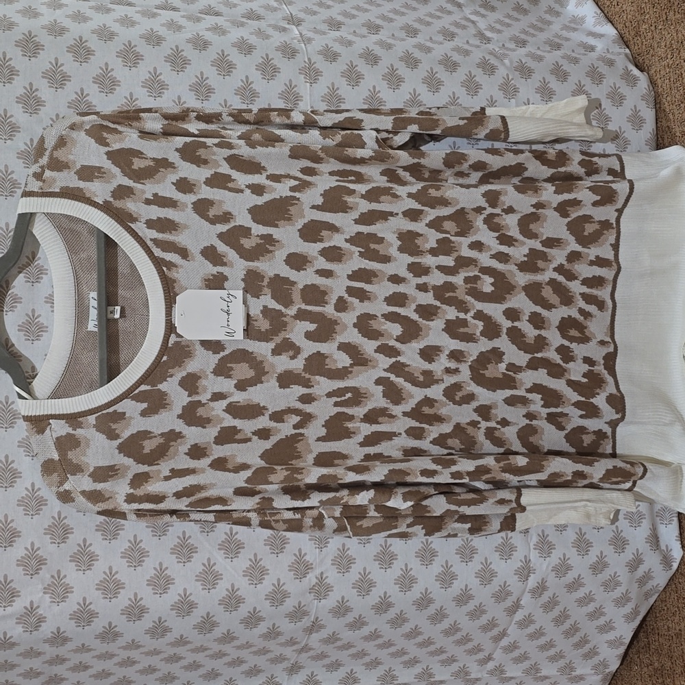 NWT- Wonderly tunic sweater
